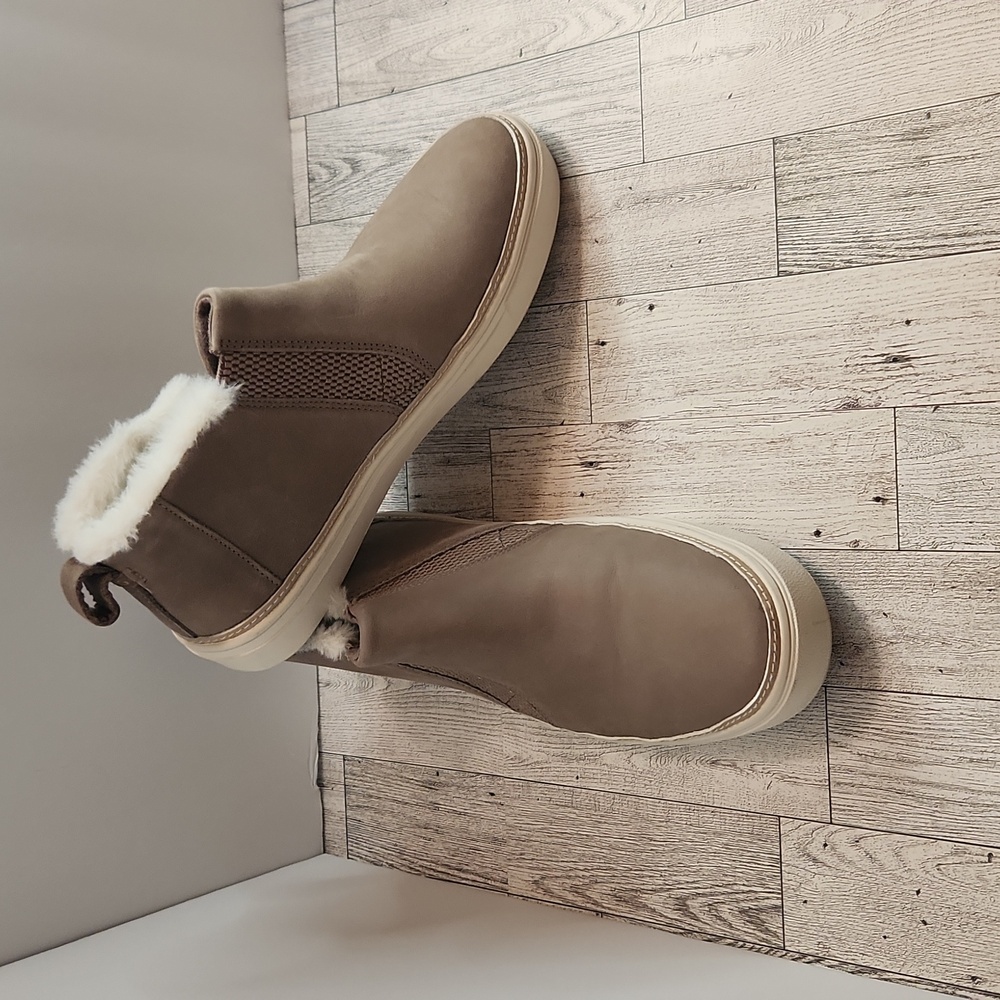 Toms Bryce Sand Suede Slip On Sneaker
